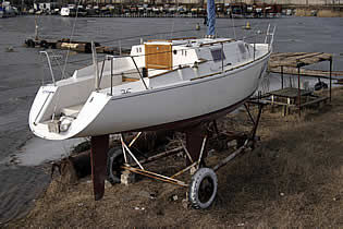 Яхта Мрия на зимней стоянке